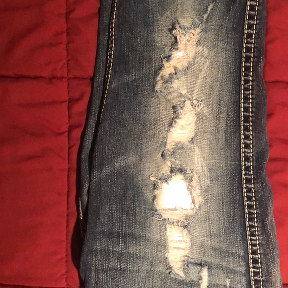 Distressed Silver Jeans - Picture 5 of 6